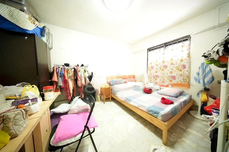 3 Room (3I) HDB for Sale in 53 Sims Place - Image 4
