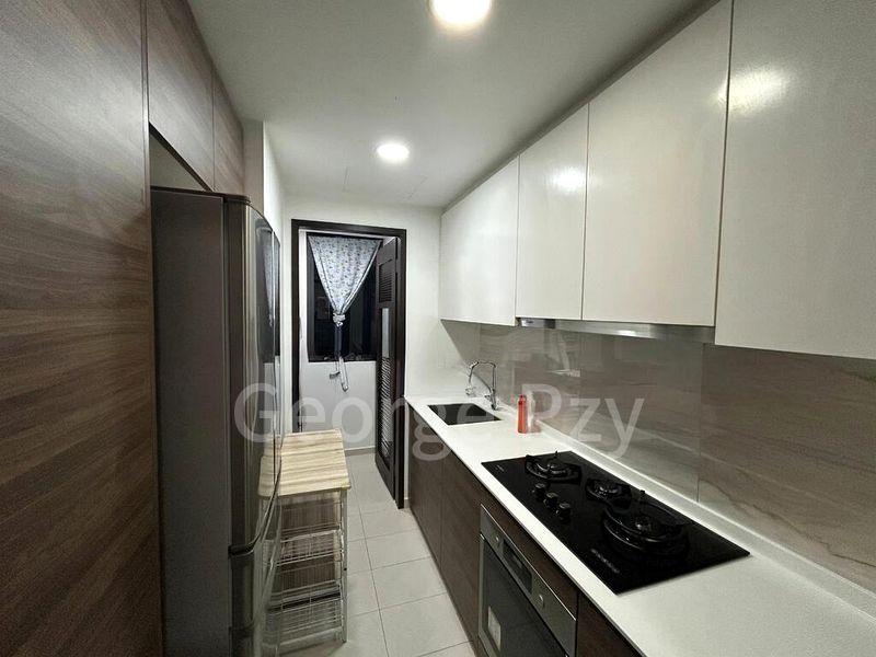 3 Bed Executive Condo for Rent in  The Brownstone - Image 5