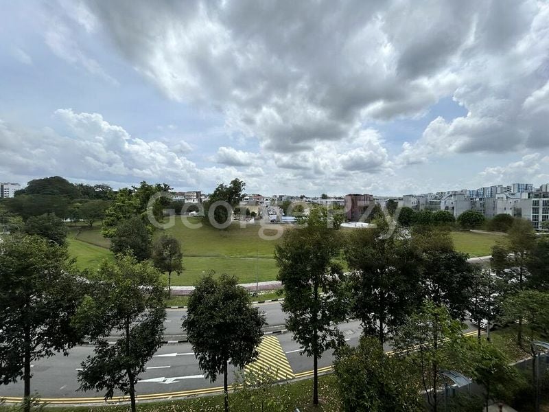 3 Bed Executive Condo for Rent in  The Brownstone - Image 13