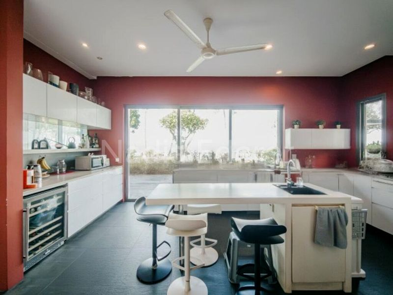 6 Bed Bungalow (Landed) for Sale in  Cove Grove - Image 2