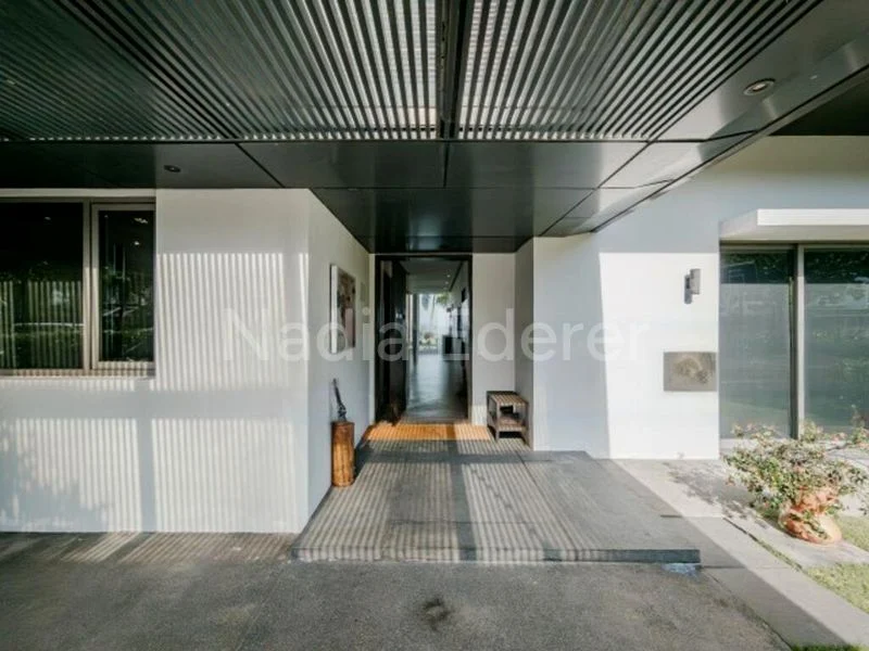 6 Bed Bungalow (Landed) for Sale in  Cove Grove - Image 1