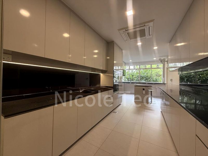 4 Bed Condo for Rent in  Astrid Meadows - Image 7