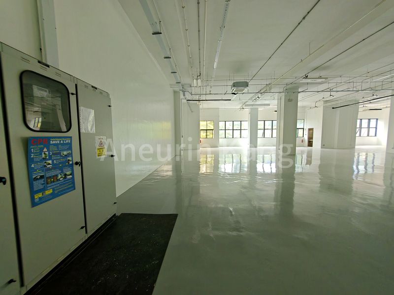 Light Industrial (B1) for Rent in  Interlocal Centre - Image 2