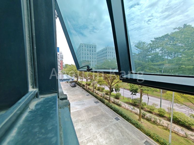 Light Industrial (B1) for Rent in  Interlocal Centre - Image 8