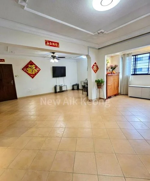 5 Room (5I) HDB for Sale in 438 Fajar Road - Image 2