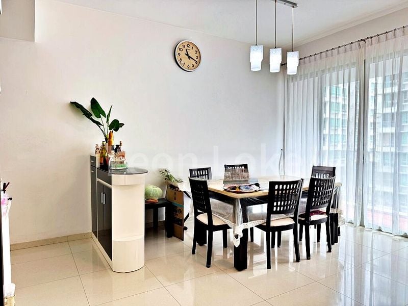 4 Bed Condo for Rent in  Livia - Image 1