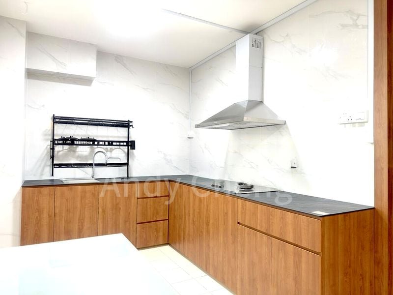 Executive HDB for Rent in  563 Hougang Street 51 - Image 5