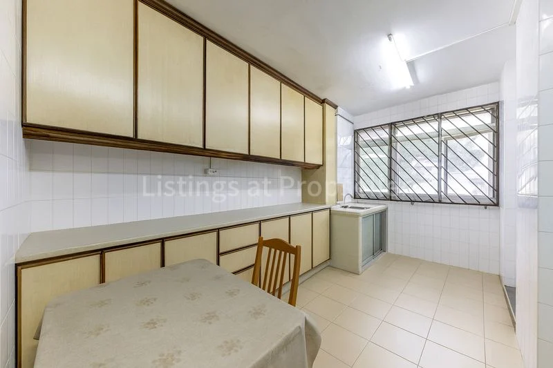 4 Room (4A) HDB for Sale in 357 Yishun Ring Road - Image 5