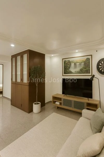 4 Room (4A) HDB for Sale in 673C Jurong West Street 65 - Image 1