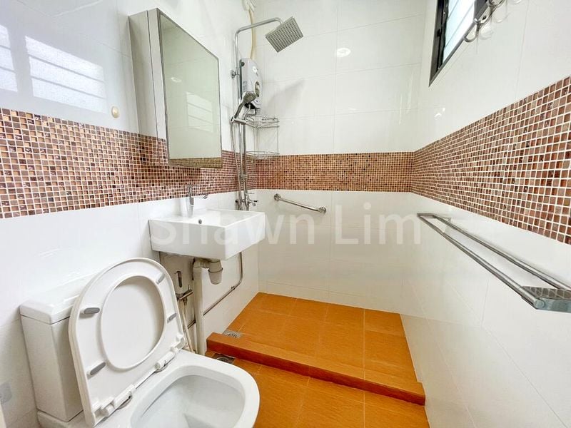 4 Room (4I) HDB for Rent in  327 Ubi Avenue 1 - Image 9