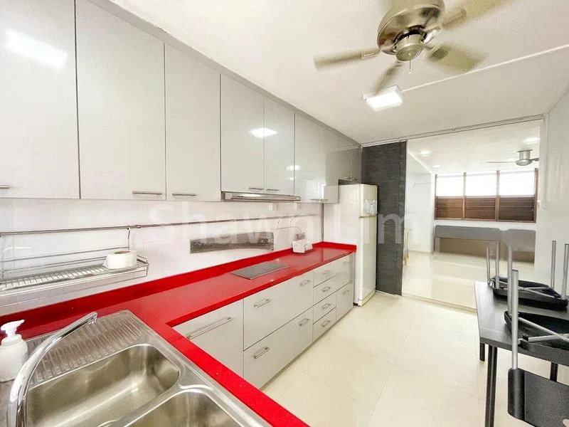 4 Room (4I) HDB for Rent in  327 Ubi Avenue 1 - Image 4