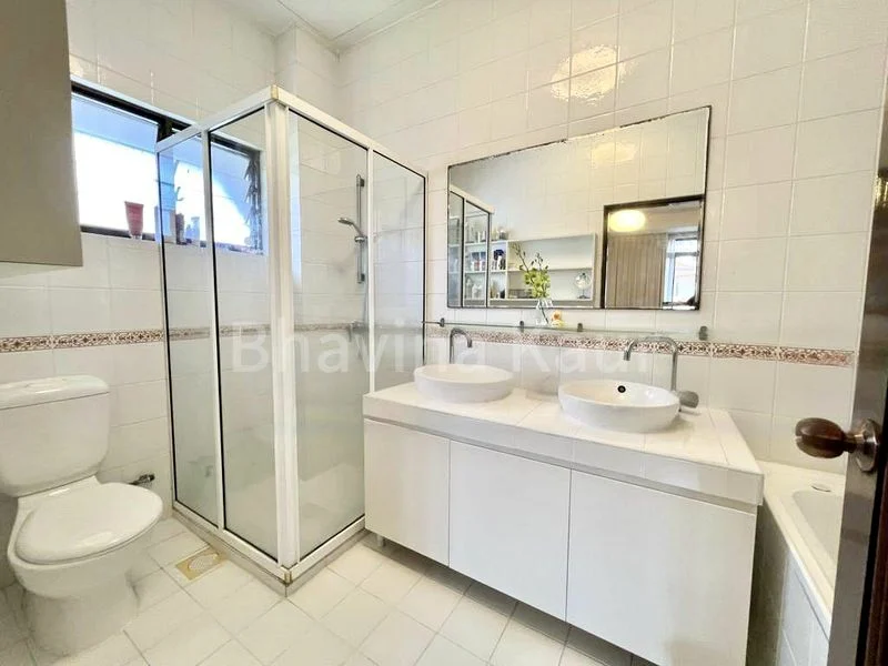 4 Bed Semi-Detached House (Landed) for Rent in  Regent Villas - Image 14