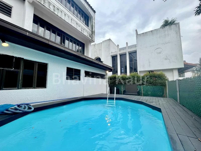 4 Bed Semi-Detached House (Landed) for Rent in  Regent Villas - Image 5