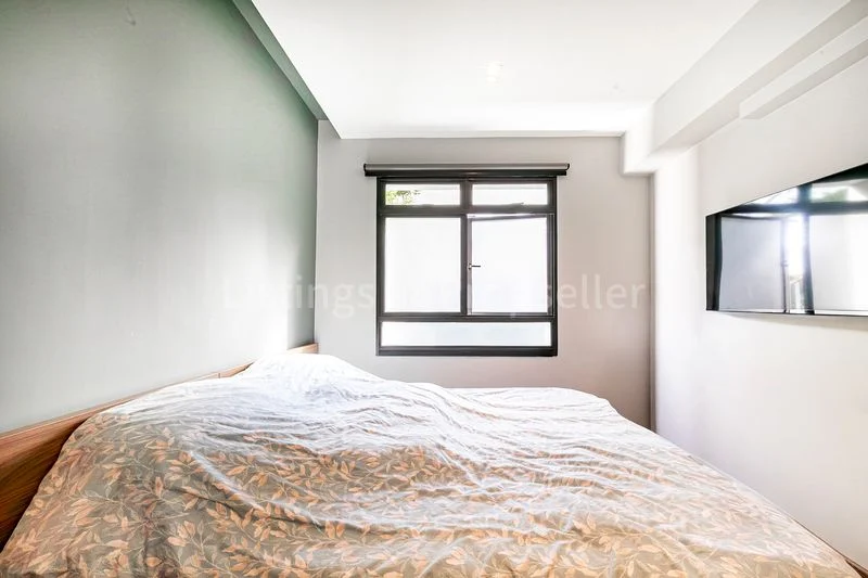 5 Room (5I) HDB for Sale in 672A Klang Lane - Image 5