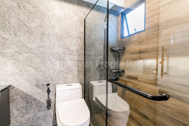 5 Room (5I) HDB for Sale in 672A Klang Lane - Image 9