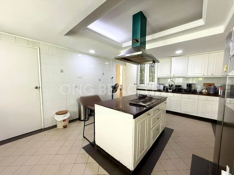 5 Bed Bungalow (Landed) for Rent in  Goldhill Plaza - Image 5