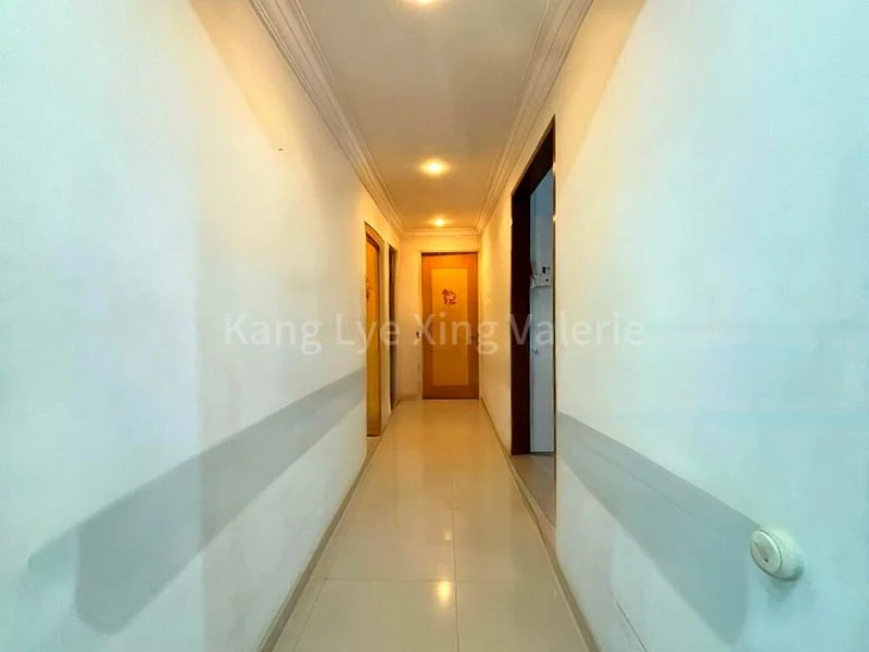 5 Room (5I) HDB for Sale in  265 Toh Guan Road - Image 4