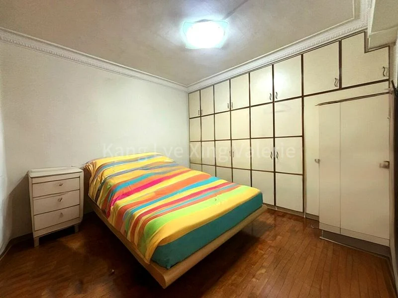 5 Room (5I) HDB for Sale in  265 Toh Guan Road - Image 5