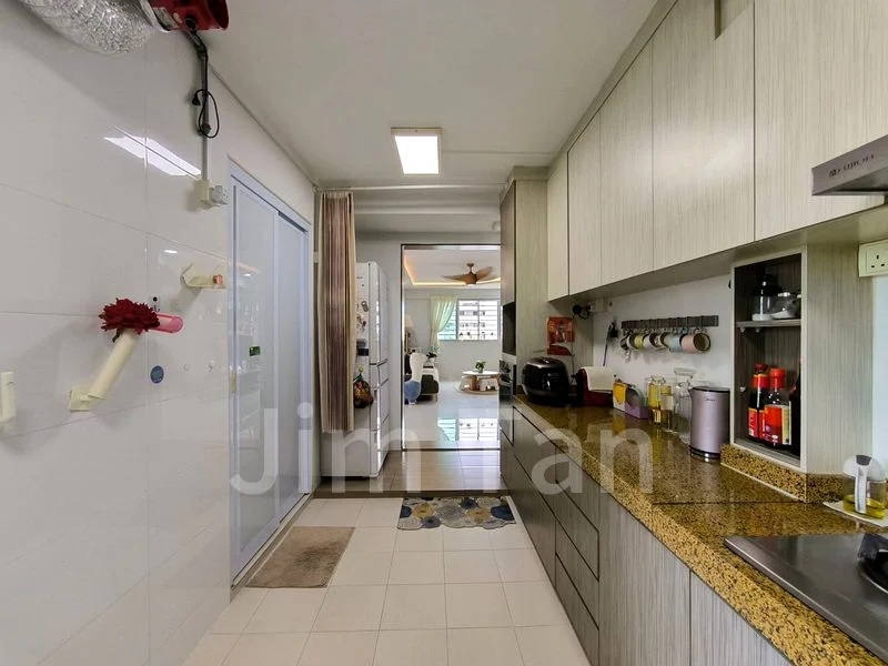 5 Room (5I) HDB for Sale in  39 Telok Blangah Rise - Image 3
