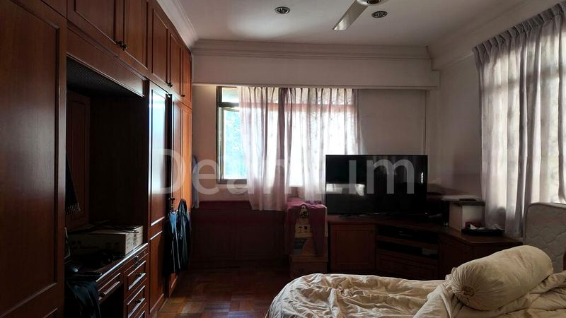 5 Bed Corner Terrace (Landed) for Sale in  Alkaff Oasis - Image 9
