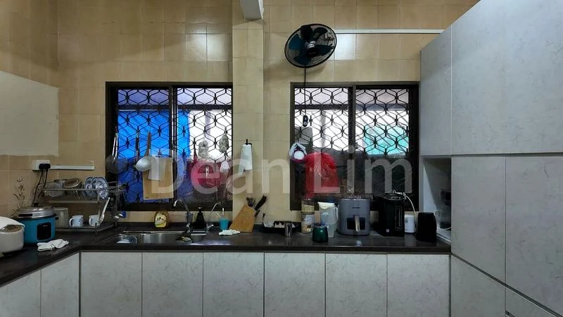 5 Bed Corner Terrace (Landed) for Sale in  Alkaff Oasis - Image 7