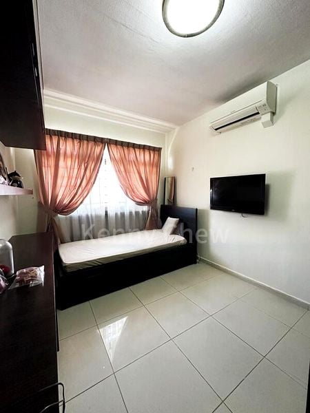 5 Room (5I) HDB for Rent in  636 Jurong West Street 65 - Image 7