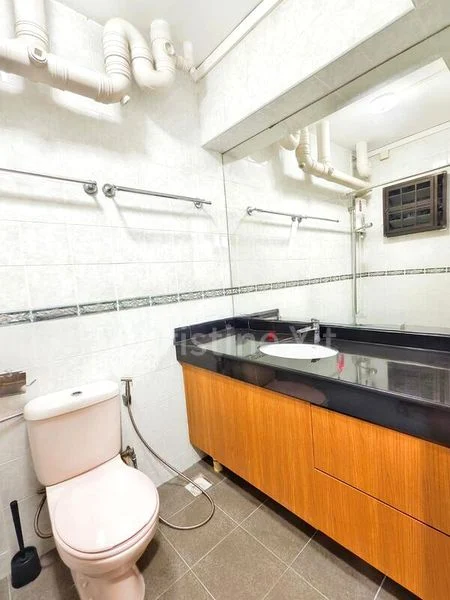 5 Room (5I) HDB for Sale in  425 Canberra Road - Image 3