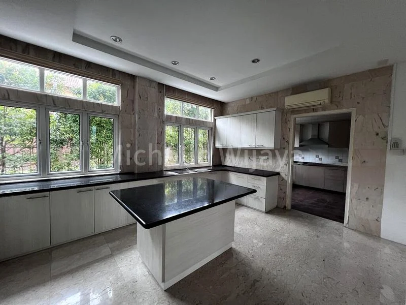 6 Bed Bungalow (Landed) for Rent in  Peirce Road - Image 2