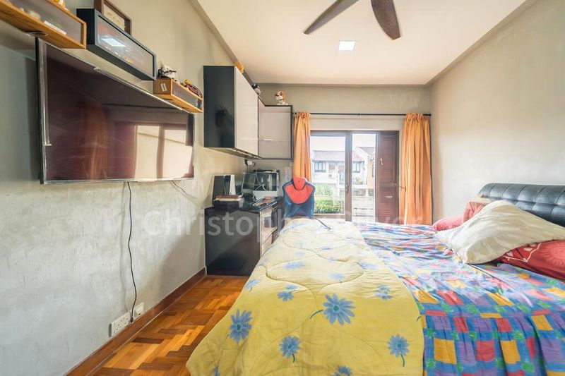 4 Bed Terraced House (Landed) for Sale in  Hougang Avenue 1 - Image 4