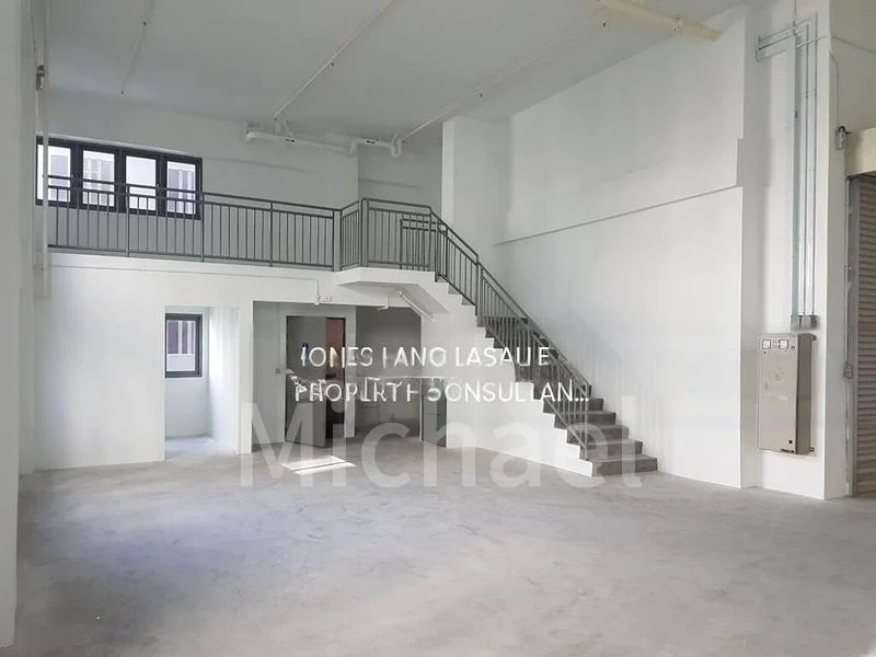 Victory Centre: Light Industrial (B1) for Rent - Image 1