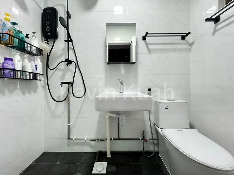 5 Room (5I) HDB for Sale in  523 Serangoon North Avenue 4 - Image 8