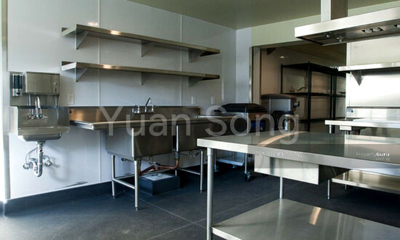 Light Industrial (B1) for Rent: East Food Factory | Central Kitchen - Image 1