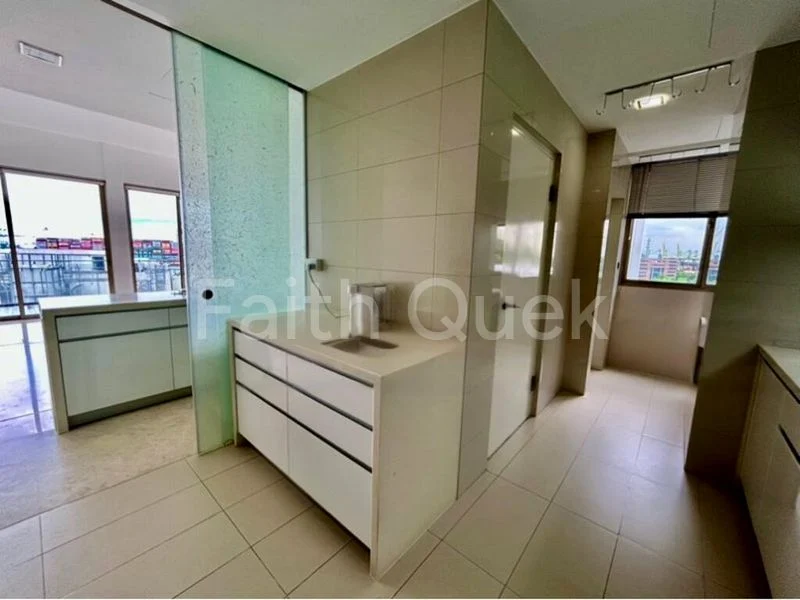 3 Bed Condo for Sale in  The Peak @ Balmeg - Image 13