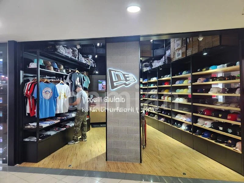 Shop / Shophouse for Rent: Queensway Shopping Centre - Image 5