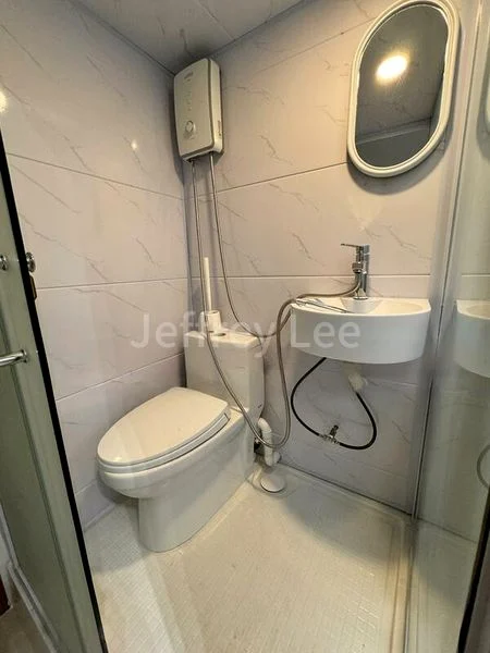 Room (Condo) for Rent in  V On Shenton - Image 5