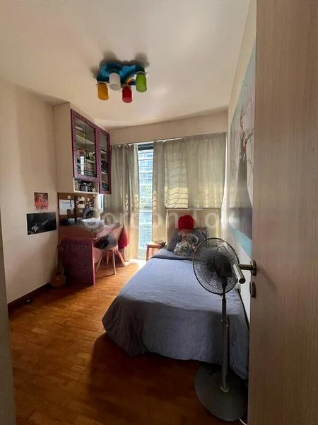 4 Bed Executive Condo for Sale in  Twin Fountains - Image 7