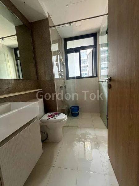 4 Bed Executive Condo for Sale in  Twin Fountains - Image 4