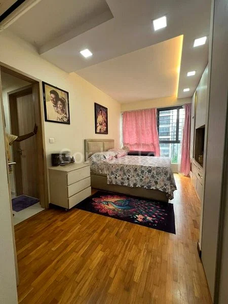 4 Bed Executive Condo for Sale in  Twin Fountains - Image 5