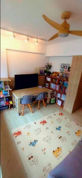 4 Room (4A) HDB for Sale in 574A Woodlands Drive 16 - Image 14