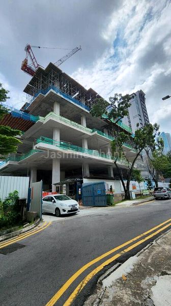 Light Industrial (B1) for Sale: Space 18 - Image 4