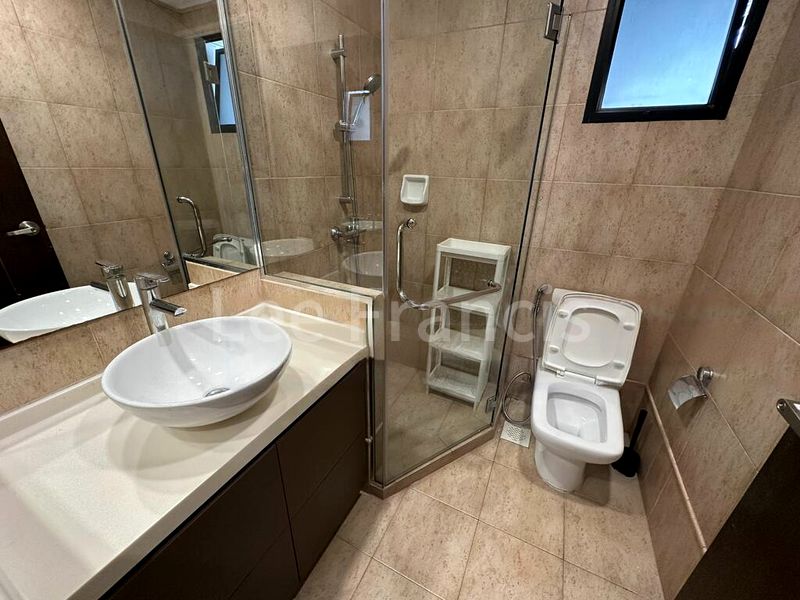 Room (Condo) for Rent in  Heritage View - Image 2