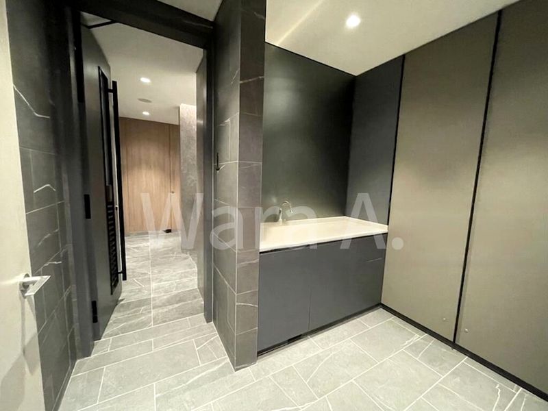 Office for Rent: Singapore Land Tower - Image 3