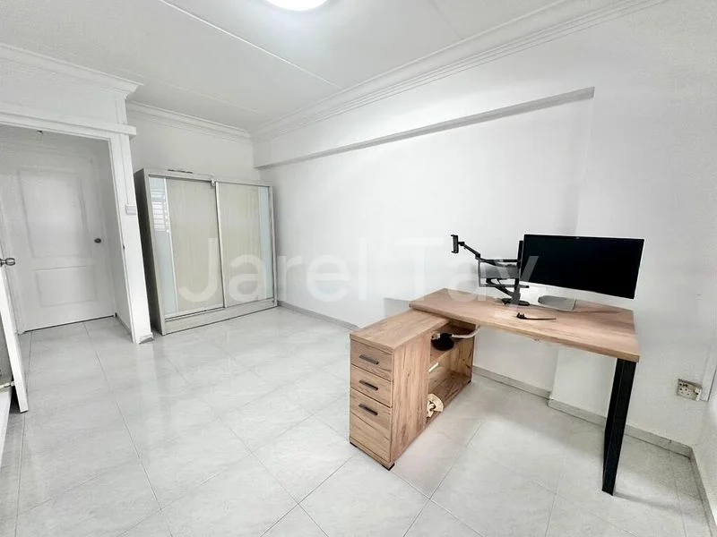 Room (HDB) for Rent in  944 Hougang Street 92 - Image 1