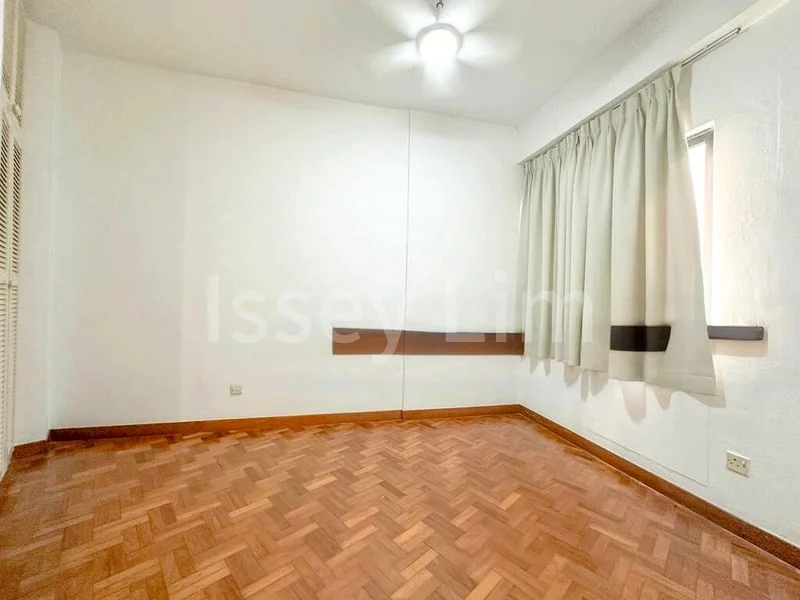 2 Bed Condo for Rent in Bayshore Park - Image 2