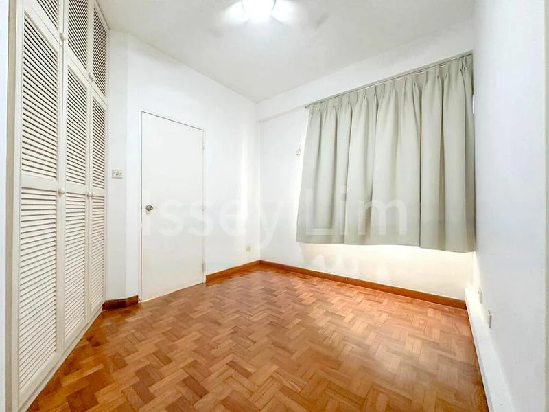 2 Bed Condo for Rent in Bayshore Park - Image 5
