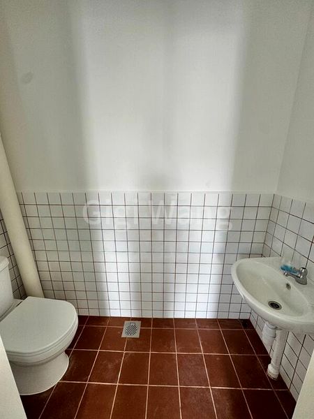 Shop / Shophouse for Rent: Corner Unit | Level 2 | Arab Street - Image 5