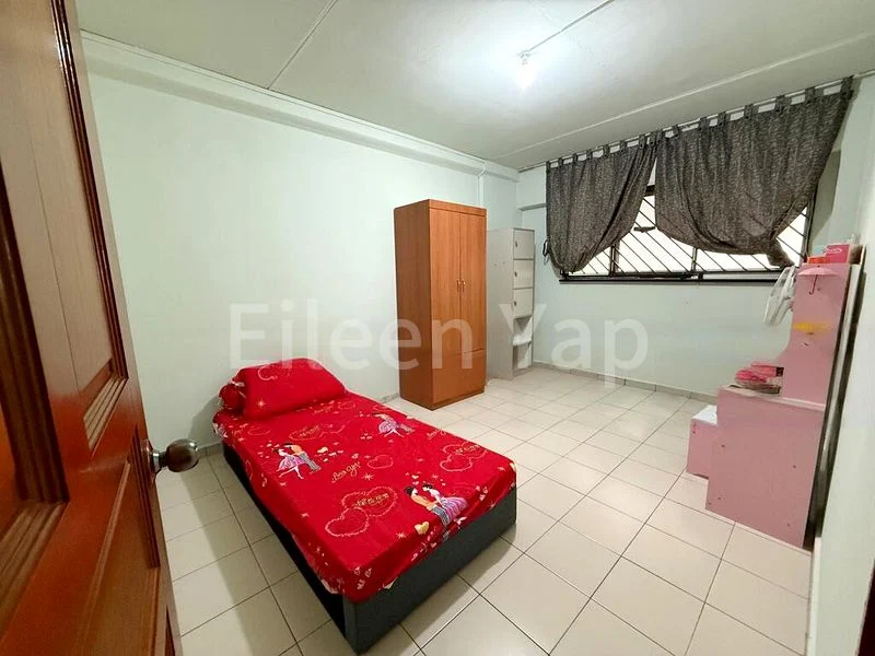 Common Room (HDB) for Rent in 529 Hougang Avenue 6 - Image 1