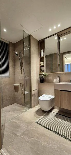 4 Bed Executive Condo for Sale in Otto Place - Image 7