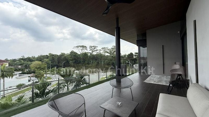 6 Bed Bungalow (Landed) for Sale in  Mariam Close - Image 6