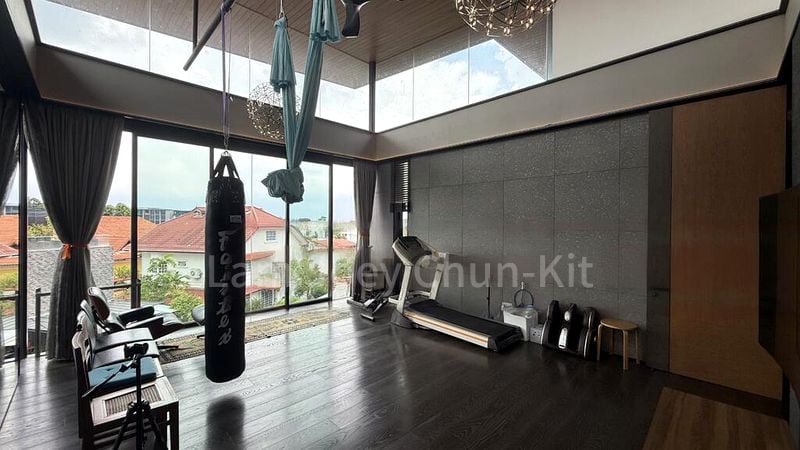 6 Bed Bungalow (Landed) for Sale in  Mariam Close - Image 3